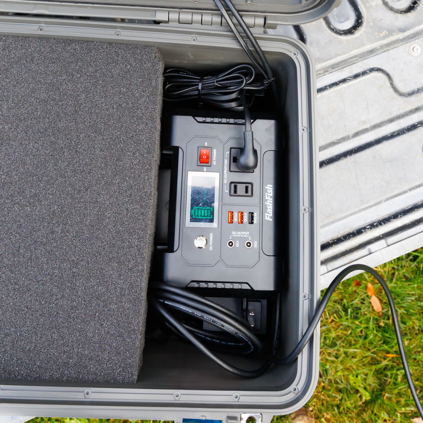 24" Monitor in Hardshell Case w/ Battery