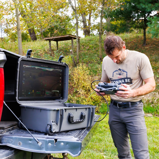 24" Monitor in Hardshell Case w/ Battery