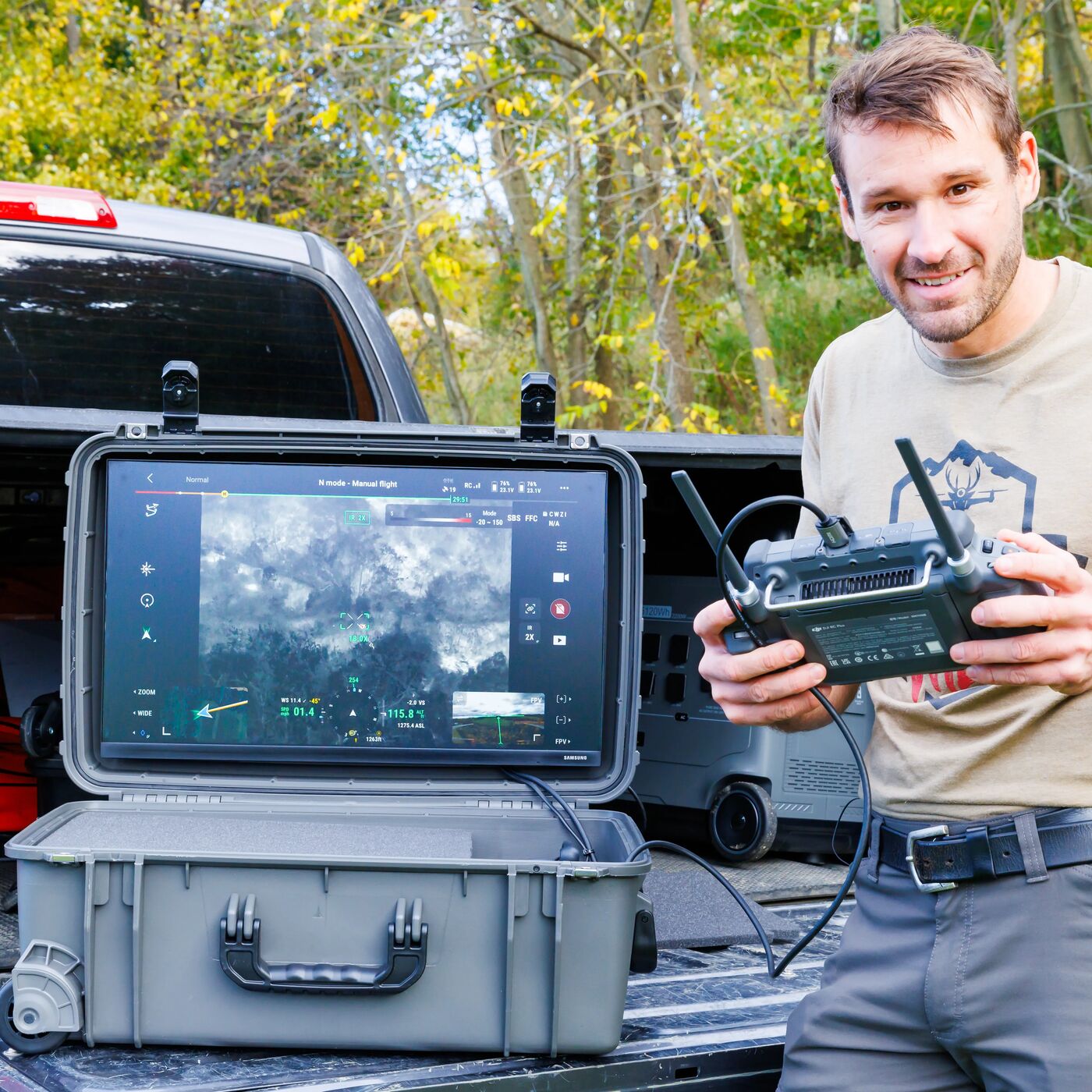 24" Monitor in Hardshell Case w/ Battery