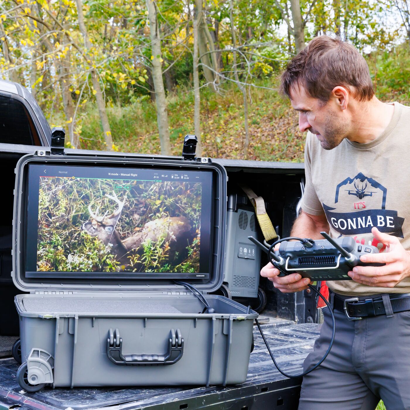 24" Monitor in Hardshell Case w/ Battery